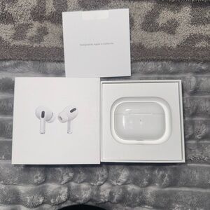 Apple AirPods Pro with Charging Case - White